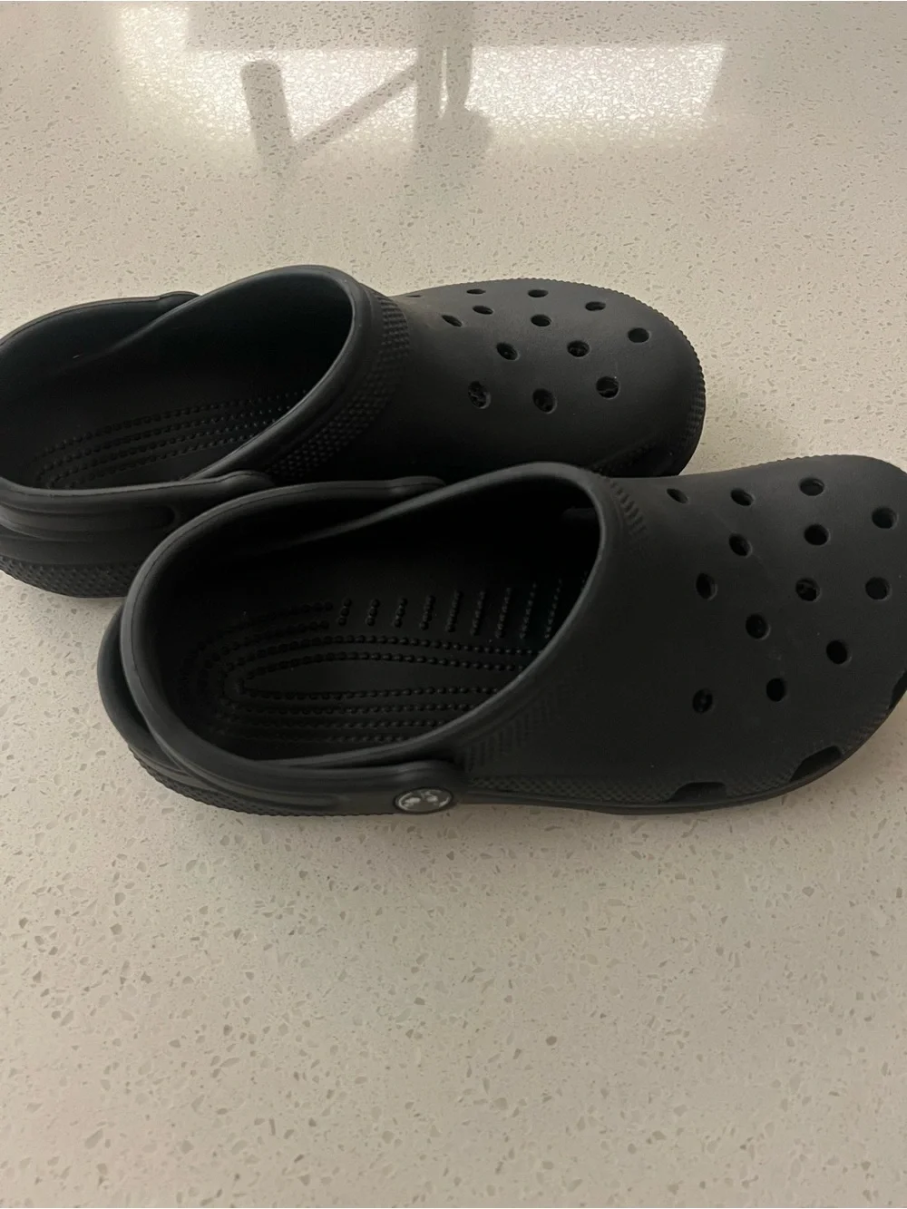 CROCS Classic Clog in Black